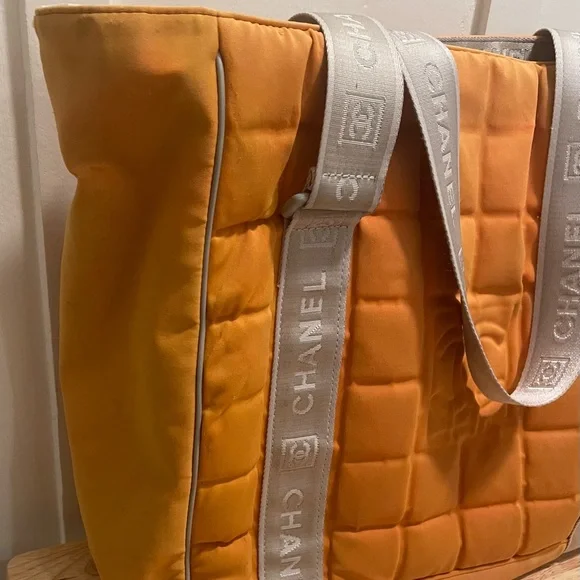 Chanel Gym Cloth Bag - Picture 9 of 11